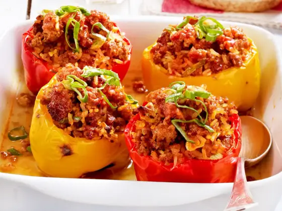 Gefüllte Paprika mit Hackfleisch – So gelingt sie perfekt!