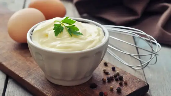 Eifreie Mayonnaise selber machen - So gelingt sie immer!